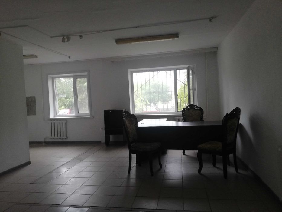 Здание 184кв, земля и 2-х комнатная кв Продам или меняю на автомобиль.