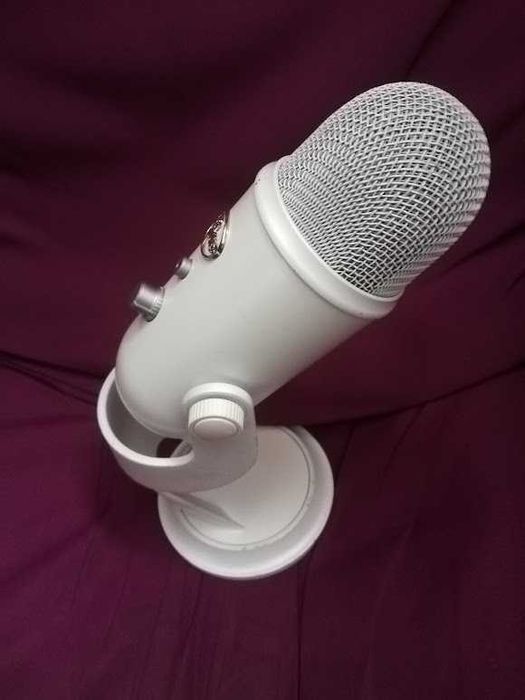 Vand microfon,BLUE YEti alb,
