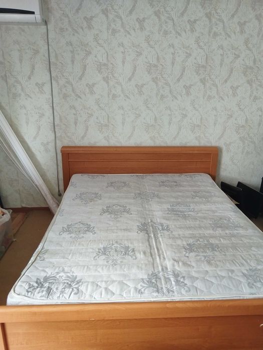 Кровать б/у двухспальная продам