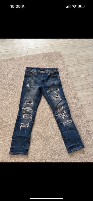 tricouri, blugi, sosete