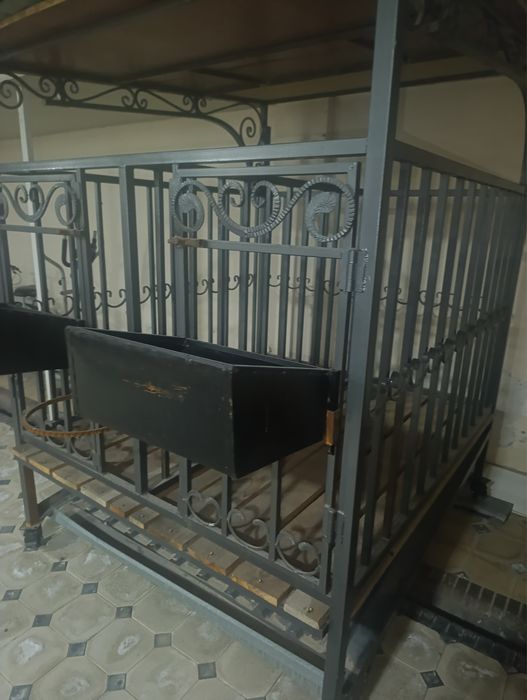 Qoyxona sotiladi toshkent