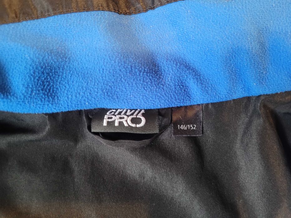 Продавам детски зимни дрехи