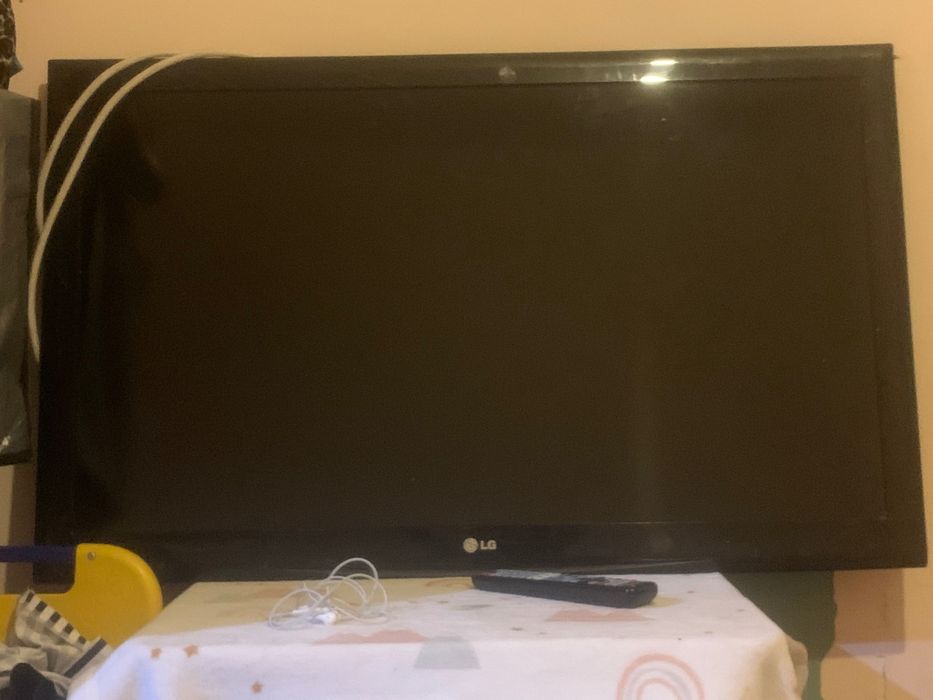 Телевизор LG 42 d