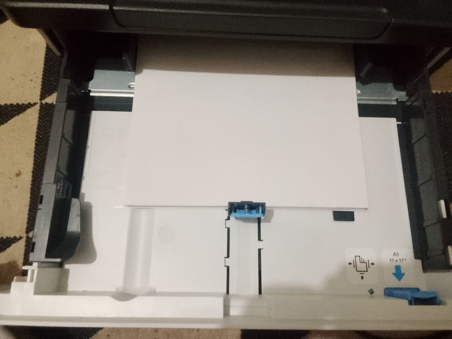 Офисный плинтер Hp