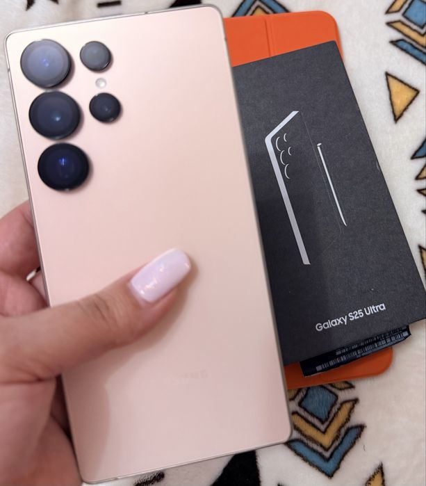 Samsung Galaxy S25 Ultra titanium pinkgold