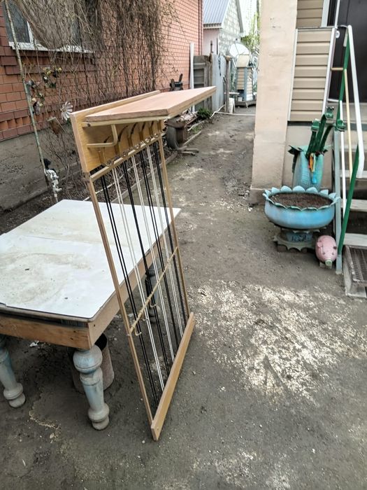 Вешалка в прихожую