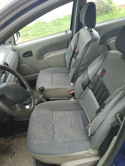 Dacia Logan anul 2004