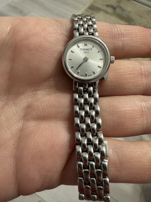 Продам часы Tissot