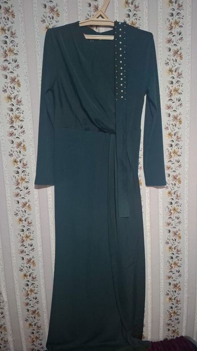 Продам платье новое