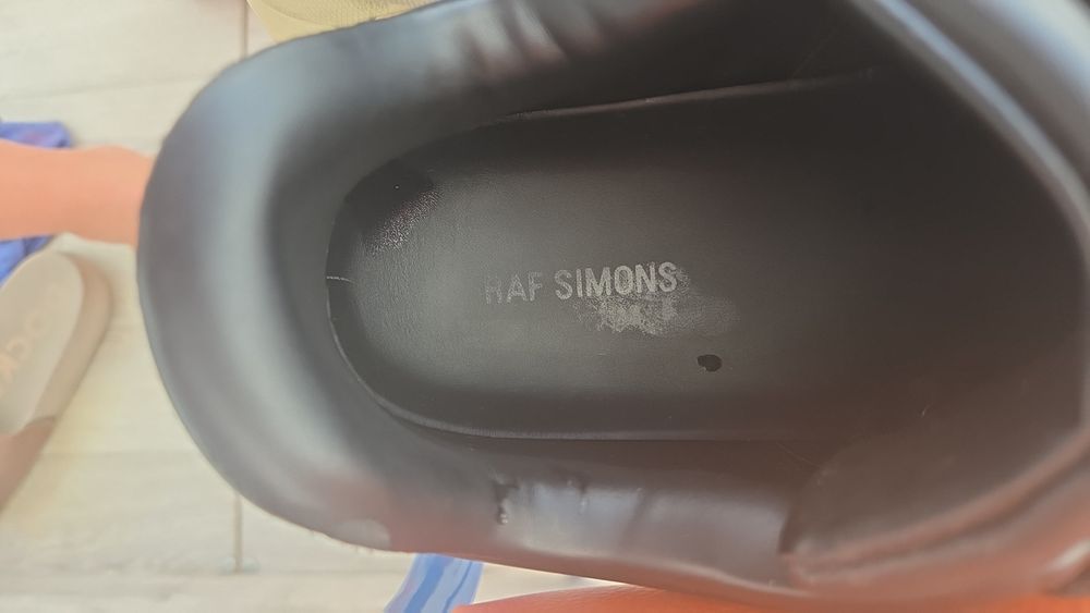 Raf Simon Antei.