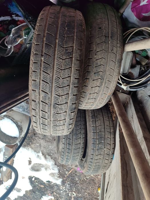Продам зима шыны размер 15