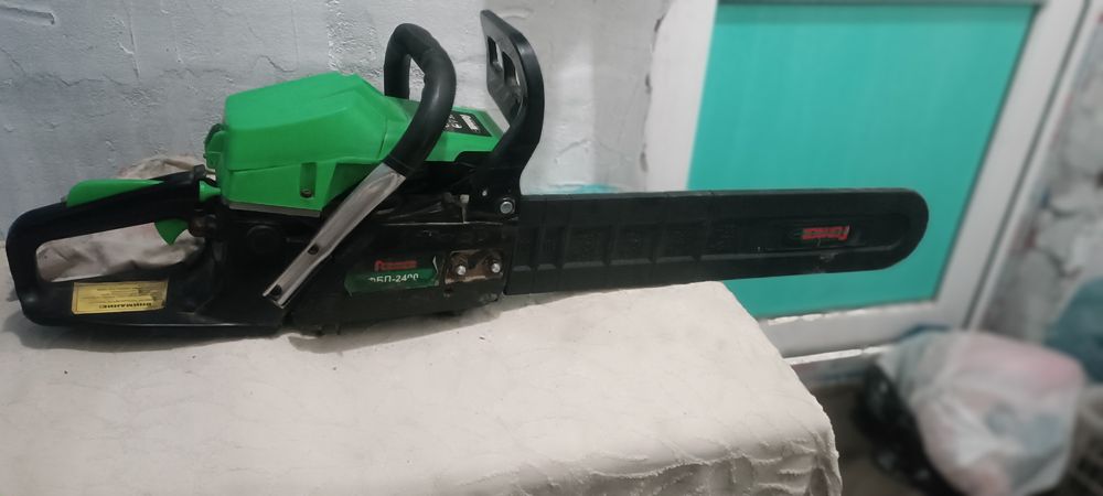 Продам бенза пилу бу