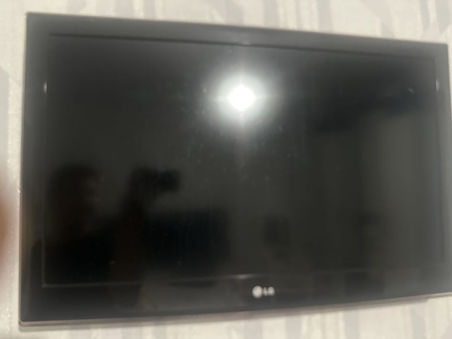 Продам 2 телевизора LG 40тыс каждая