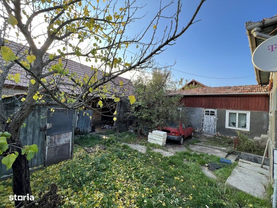 Vand casa in Apahida, zona Centrala, ideal investitie!