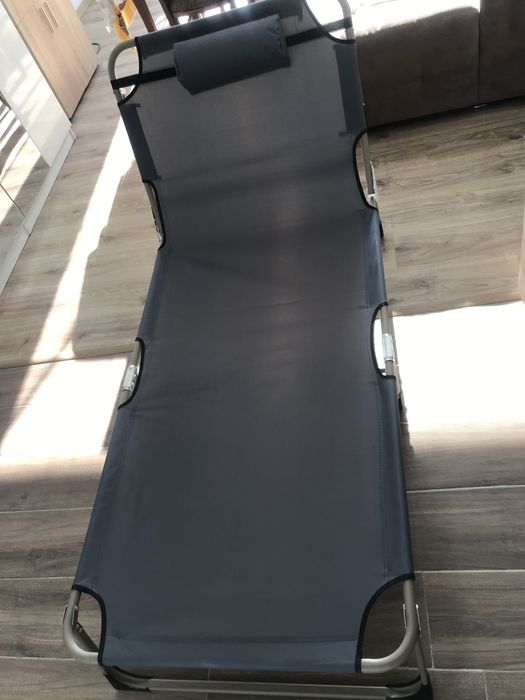 Походно    легло    и   шезлонг  -  2   в    1   -  налично.