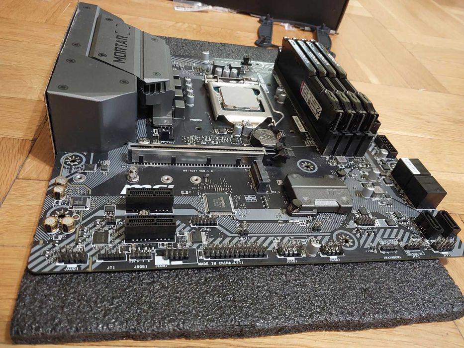 Intel i5 8600K + MSI B365M Mortar + 32GB DDR4 HyperX Fury