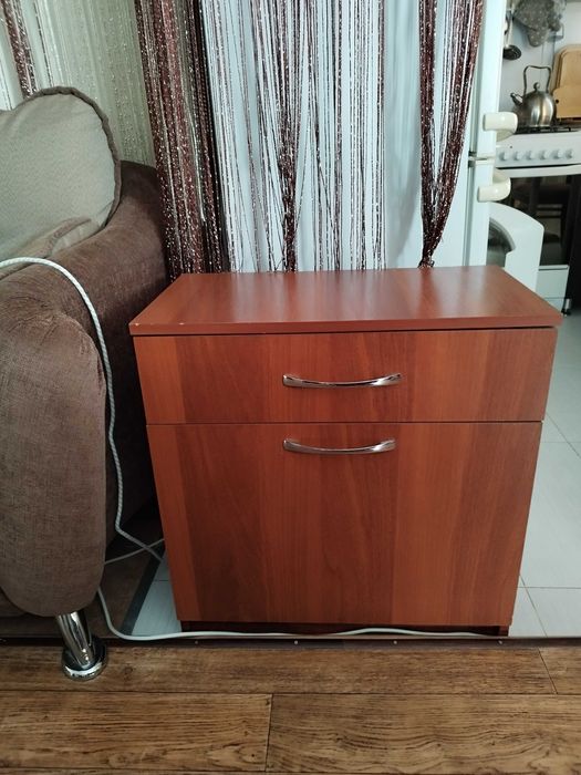 Тумбочка для обуви. Табуретки.