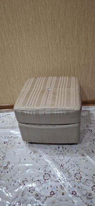 Пуфик на роликах