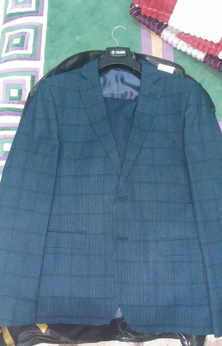 Продам срочно костюм комплект