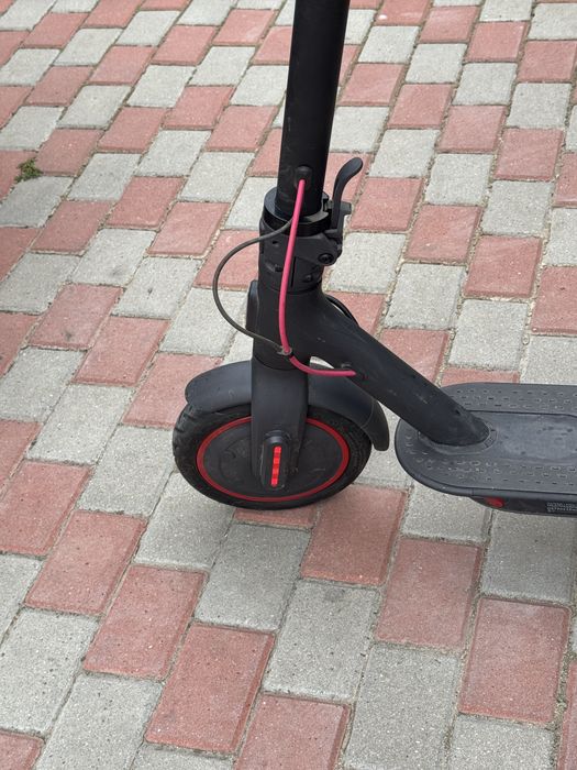 Vând trotineta electrica XIAOMI Mi PRO 2
