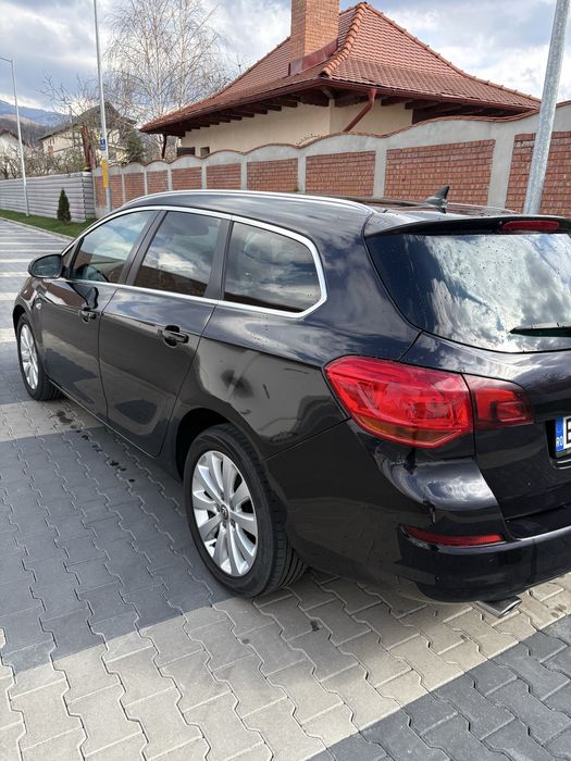 Opel Astra j 2011 2.0 diesel