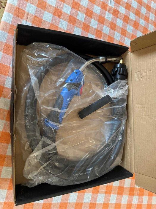 Горелка сварочная  - Сварочная горелка для полуавтомата 3м.