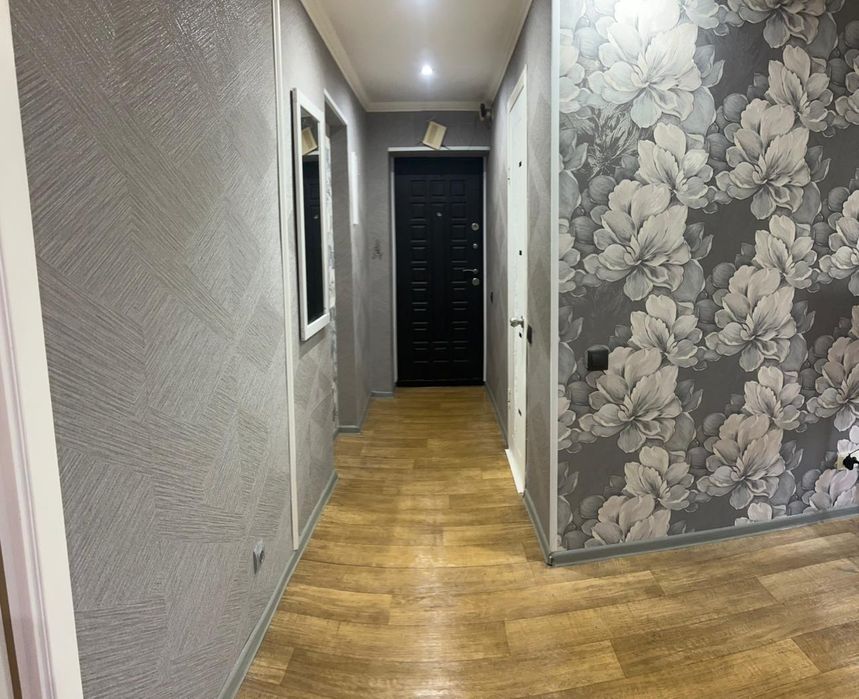Продам квартиру район 45 аптеки.