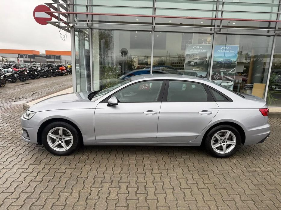 AUDI A4 2021 — imagine 5