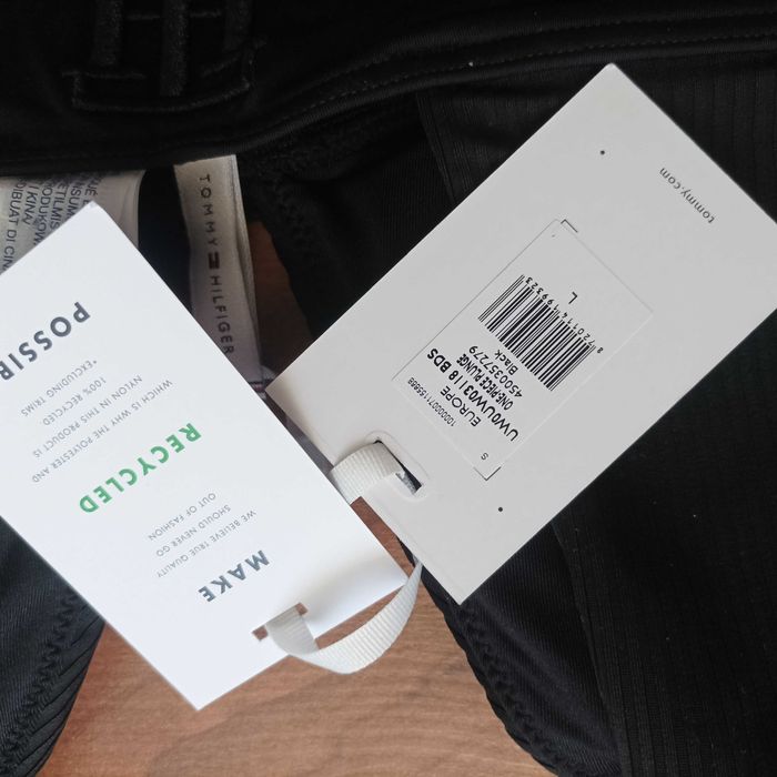 Tommy Hilfiger M/L цял бански