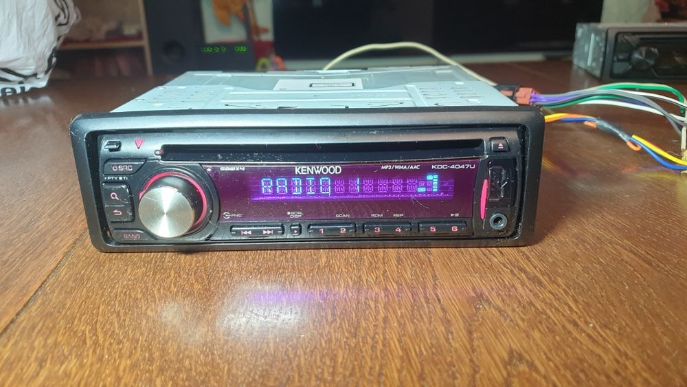 Авто радио плеър музика за кола Кенуулд Kenwood CD MP-3 USB AUX