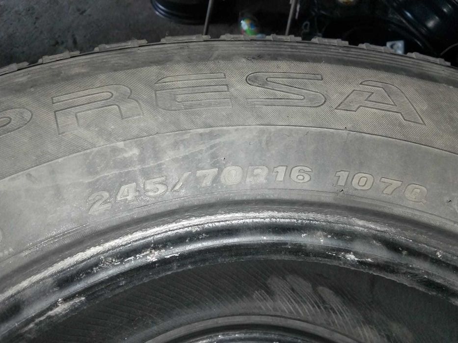 Продам шины 245/70/16R