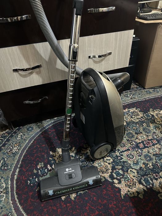 Продам пылесос Vitek jaguar в рабочем состоянии