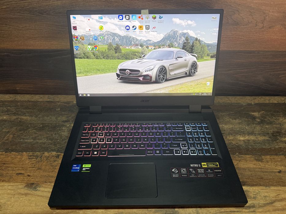 Acer NITRO неразличим от нов!
