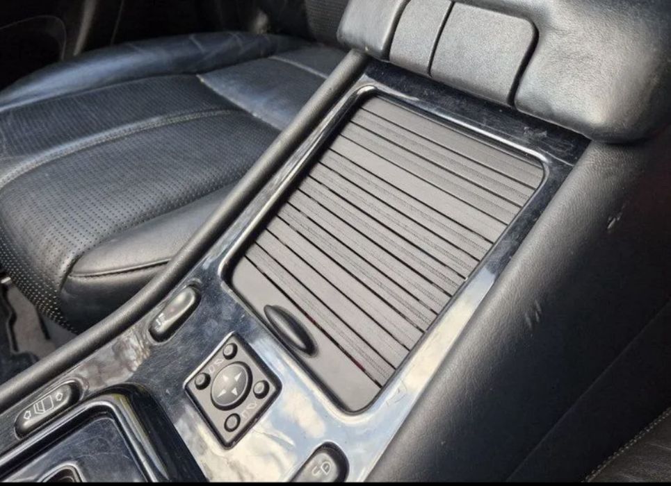 Шторка хлебницы Mercedes w163