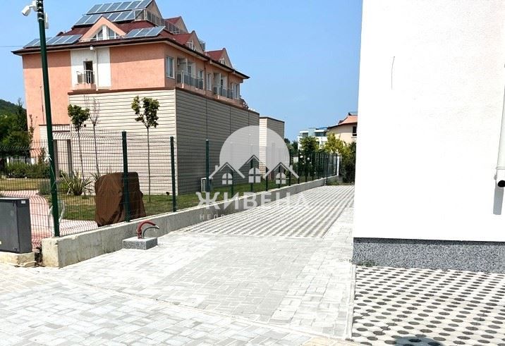 Продава се Двустаен апартамент в Обзор - 81 кв.м за 1531 €/кв.м - Снимка #10