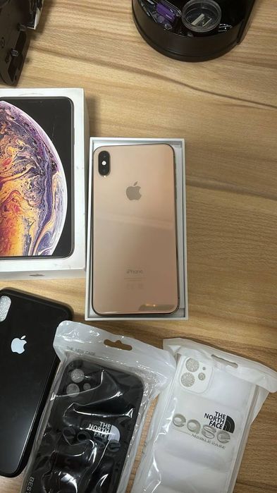 Продам айфон хс мах