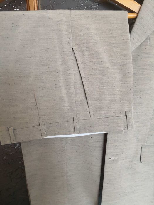 Нов мъжки костюм