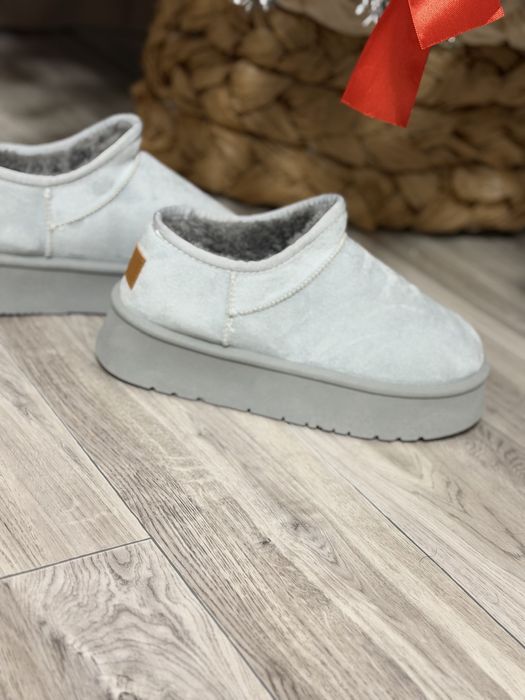 Продам женские угги