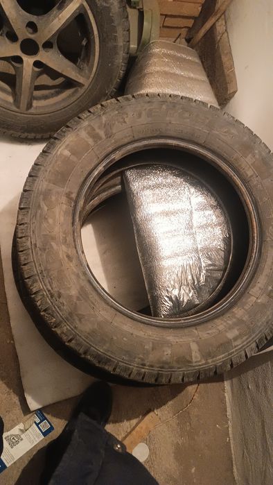 Продам шины на газель