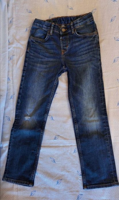 Джинсы на мальчика 8-9 лет
