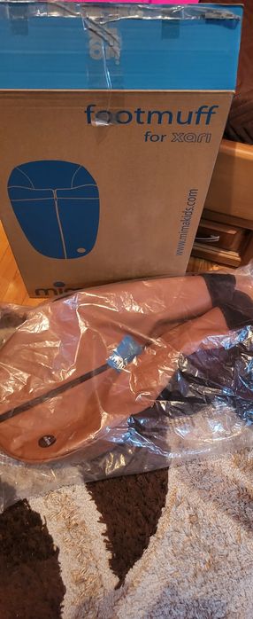 Мима хари две в едно