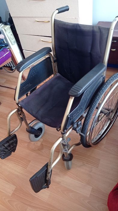 Инвалидная коляска
