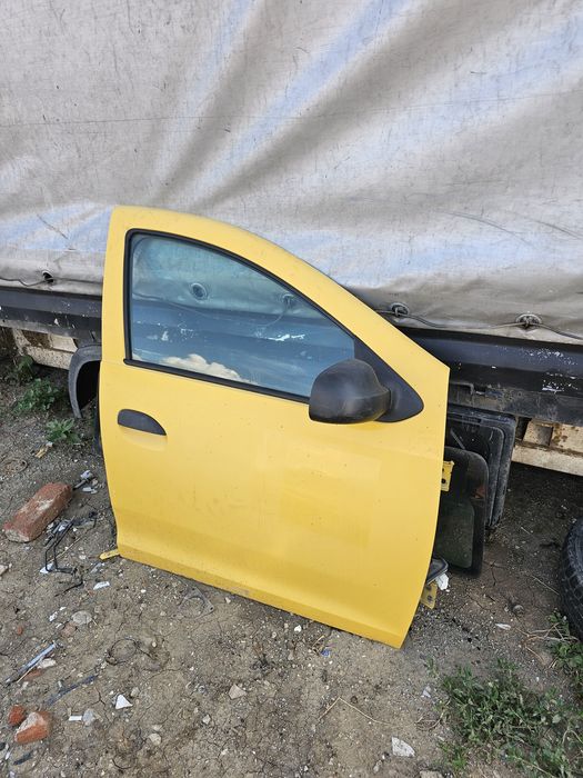 Portiera usa fata dreapta culoare galbena  Dacia Logan 2 (2012-2017)