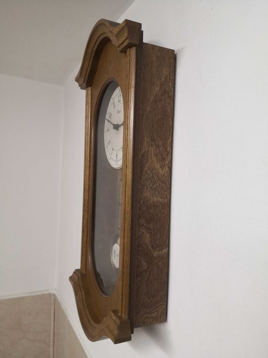 Ceas de perete Hermle cu radio control si pendul