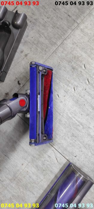 aspirator Dyson V10 teava perie acumulator bun se vinde ca in poze