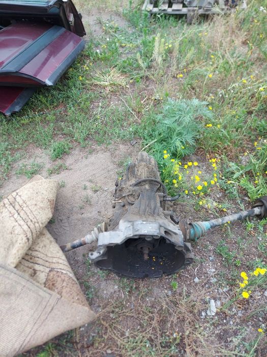 Продам запчасти на Ауди