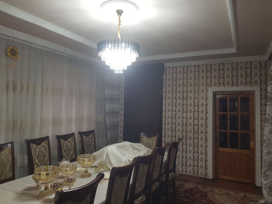 Eski 16 yillik 3.22 soʻtix 4ta xona ayvon padval bor