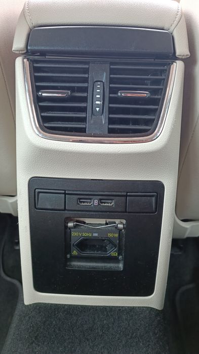 Skoda Octavia 1.6TDI DSG/LED/Печка