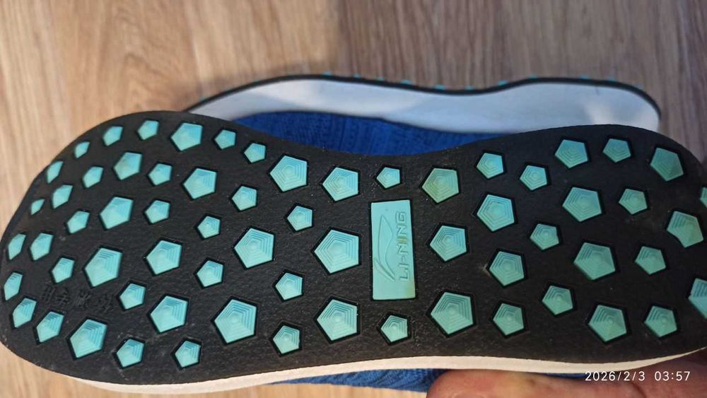 Летние кроссовки Lining