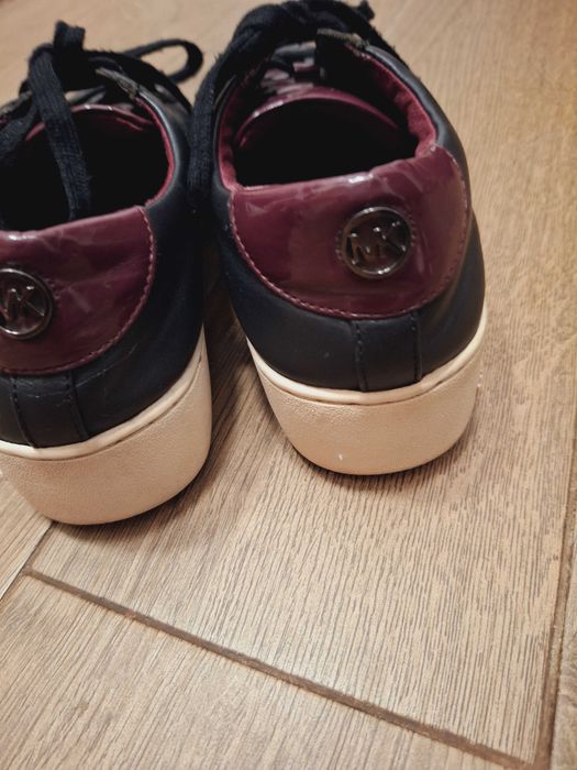 Pantofi Michael Kors mărimea 37 purtați dar in stare foarte bună